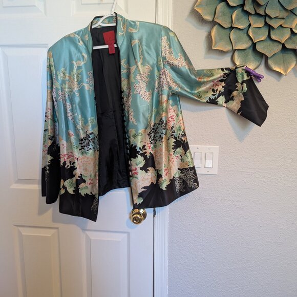 STUNNING ASIAN SILK JACKET!! | L | EUC | GORGEOUS | JS Collections - Picture 2 of 11